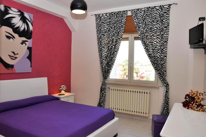 B&B Hollywood - Parcheggio Privato Porto Cesareo Exterior photo