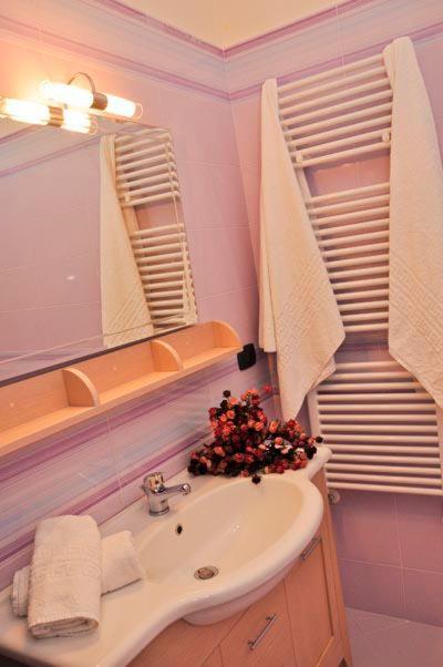 B&B Hollywood - Parcheggio Privato Porto Cesareo Exterior photo